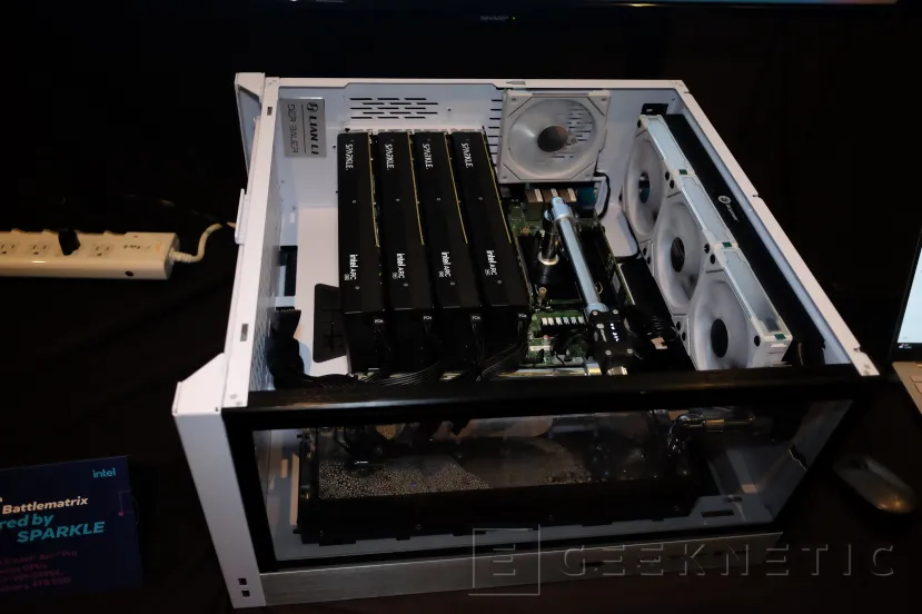 Geeknetic Llegan las Intel Arc PRO B Series, hasta 24 GB de VRAM, PCIe 5.0 y posibilidad de instalar hasta 8 GPUs 2