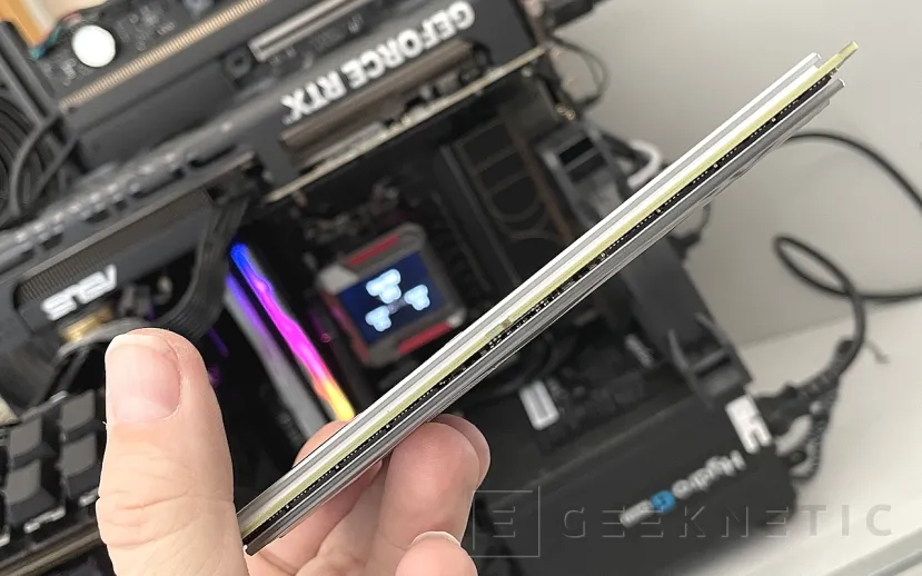 Geeknetic XPG LANCER NEON RGB DDR5 6000 C30 Review 8