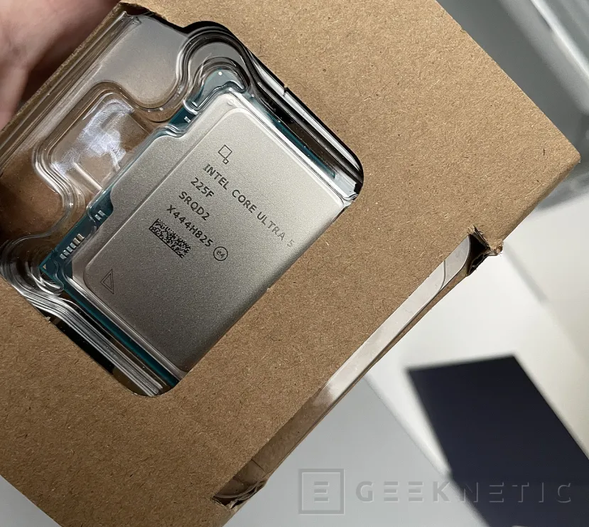 Geeknetic Intel Core Ultra 5 225F Review 2