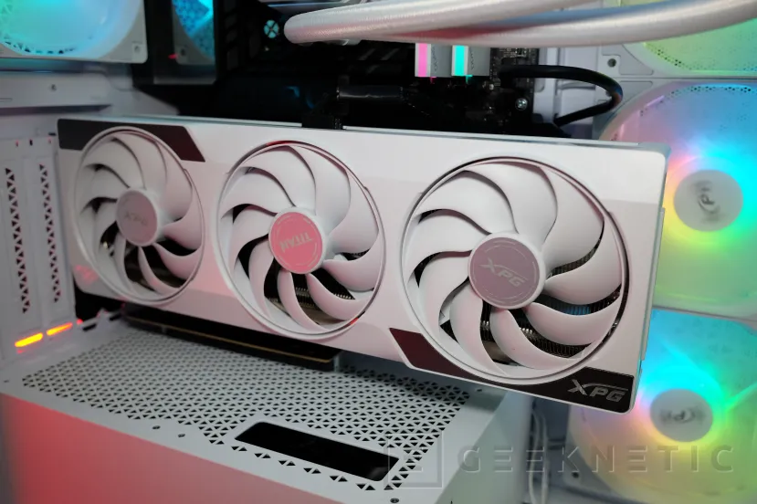 Geeknetic Todas las Novedades de ADATA XPG en el Computex: SSD de alto rendimiento con RL, modelos externos con TB 5, cajas y fuentes SFF, y mucho más 11