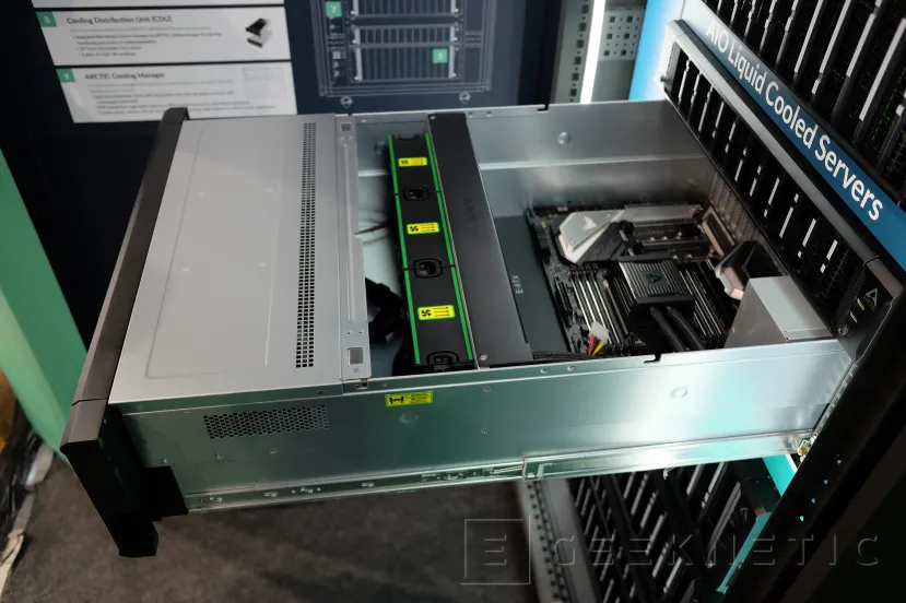 Geeknetic ARCTIC ha mostrado sus soluciones de refrigeración con RL AiO instalable en cajas para servidores 2U y 4U 1