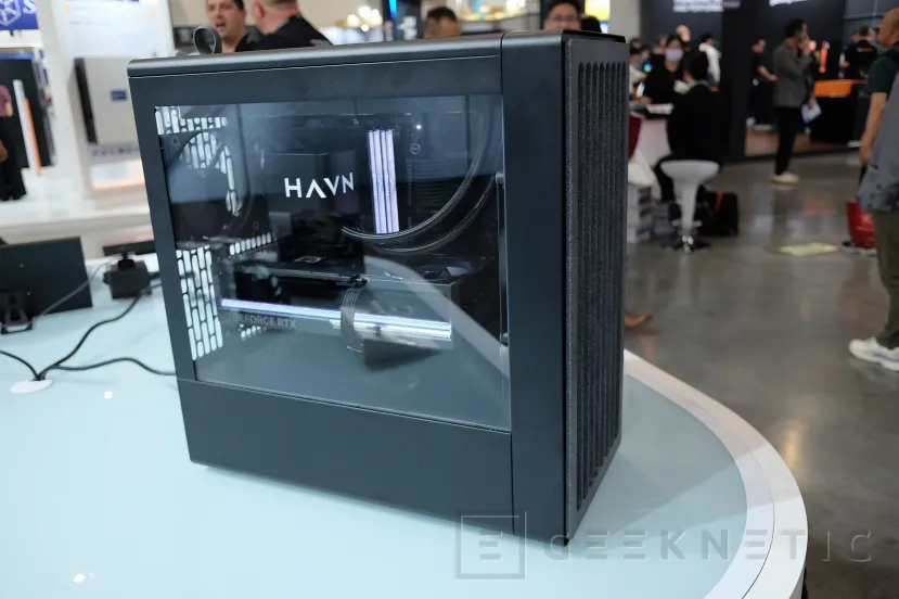 Geeknetic HAVN ha mostrado su nueva caja BF360 que admite hasta 4 ventiladores de 180 mm 1
