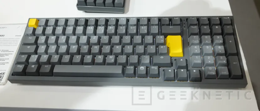 Geeknetic ENDORFY Nos muestra su nuevo teclado mecánico inalámbrico Celeris 1800 1