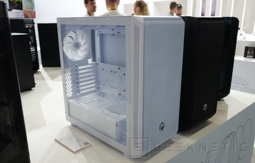 Geeknetic ENDORFY trae al Computex sus nuevas cajas para PC, incluyendo dos modelos panorámicos 4