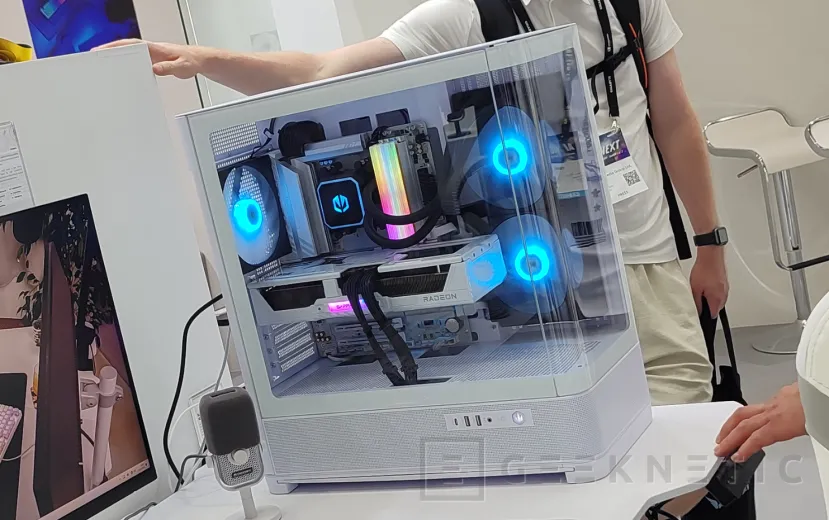 Geeknetic ENDORFY trae al Computex sus nuevas cajas para PC, incluyendo dos modelos panorámicos 2