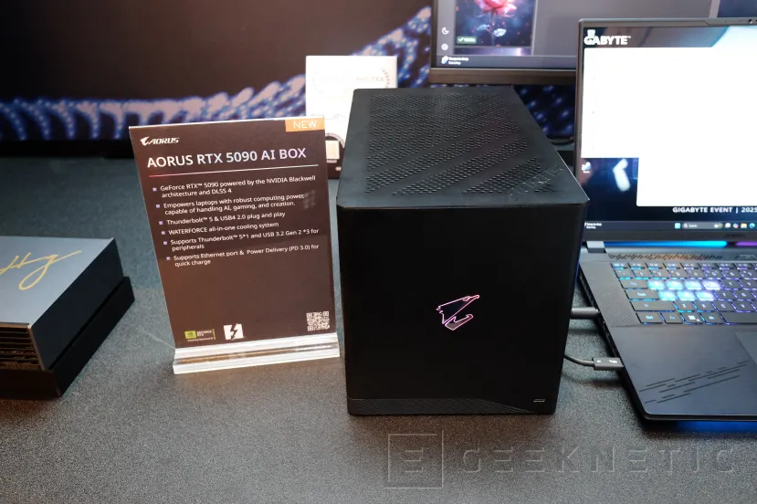 Geeknetic Gigabyte anuncia su GPU externa AORUS RTX 5090 AI BOX con Thunderbolt 5.0 y Refrigeración Líquida 1