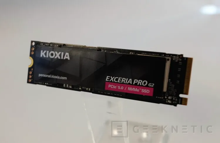 Geeknetic KIOXIA trabaja en su SSD PCIe Gen 5 EXCERIA PRO G2 con velocidades de 14 GB/s 1