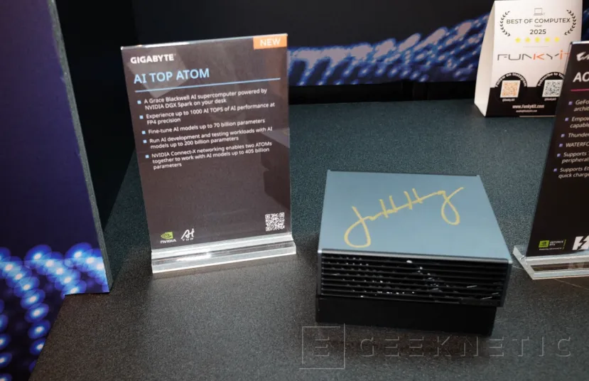 Geeknetic El AI TOP ATOM es el mini PC de Gigabyte basado en la plataforma NVIDIA DGX Spark con 1.000 AI TOPS 3