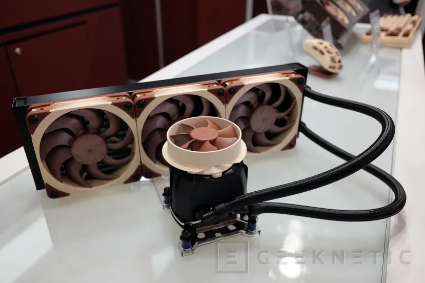 Geeknetic Conocemos el prototipo de RL AiO de Noctua con bomba y ventilador en el propio bloque 3