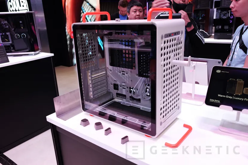 Geeknetic Nuevos accesorios y modelos llegan a la gama de cajas modulares Cooler Master QUBE 1