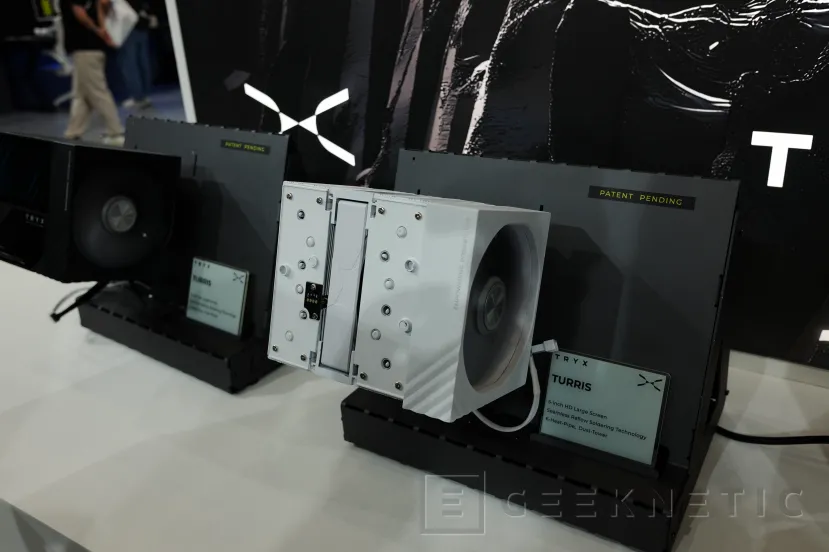 Geeknetic TRYX integra paneles LCD en distintos formatos en sus nuevas soluciones de refrigeración 5