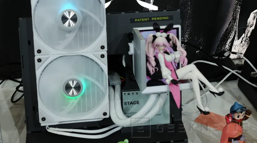 Geeknetic TRYX integra paneles LCD en distintos formatos en sus nuevas soluciones de refrigeración 3