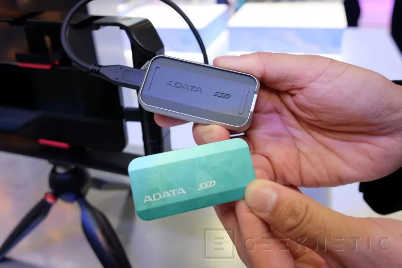 Geeknetic Todas las Novedades de ADATA XPG en el Computex: SSD de alto rendimiento con RL, modelos externos con TB 5, cajas y fuentes SFF, y mucho más 7
