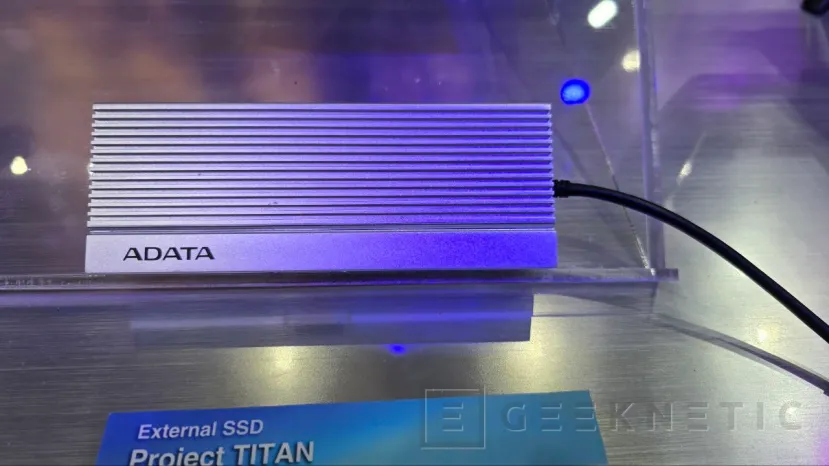 Geeknetic Todas las Novedades de ADATA XPG en el Computex: SSD de alto rendimiento con RL, modelos externos con TB 5, cajas y fuentes SFF, y mucho más 4
