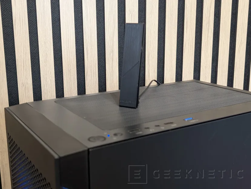 Geeknetic PCSpecialist TOPAZ NOVA R Review 10