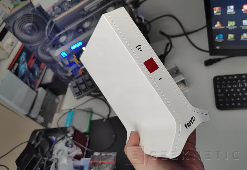 Geeknetic AVM FRITZ!Repeater 3000 AX Review 6