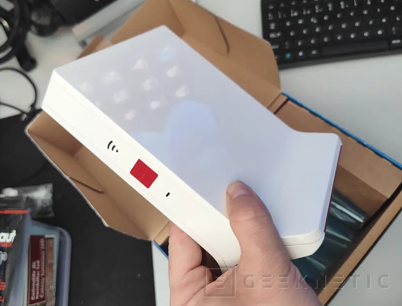 Geeknetic AVM FRITZ!Repeater 3000 AX Review 3