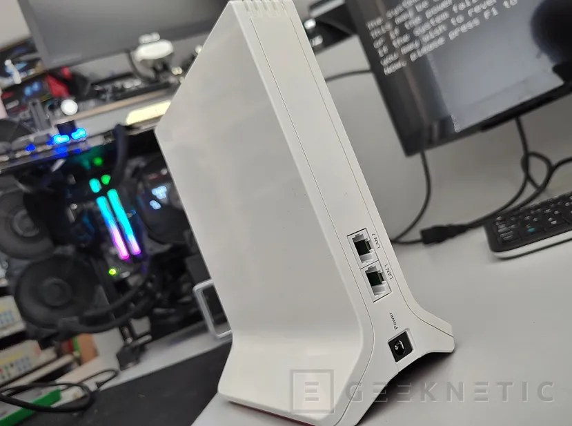 Geeknetic AVM FRITZ!Repeater 3000 AX Review 7