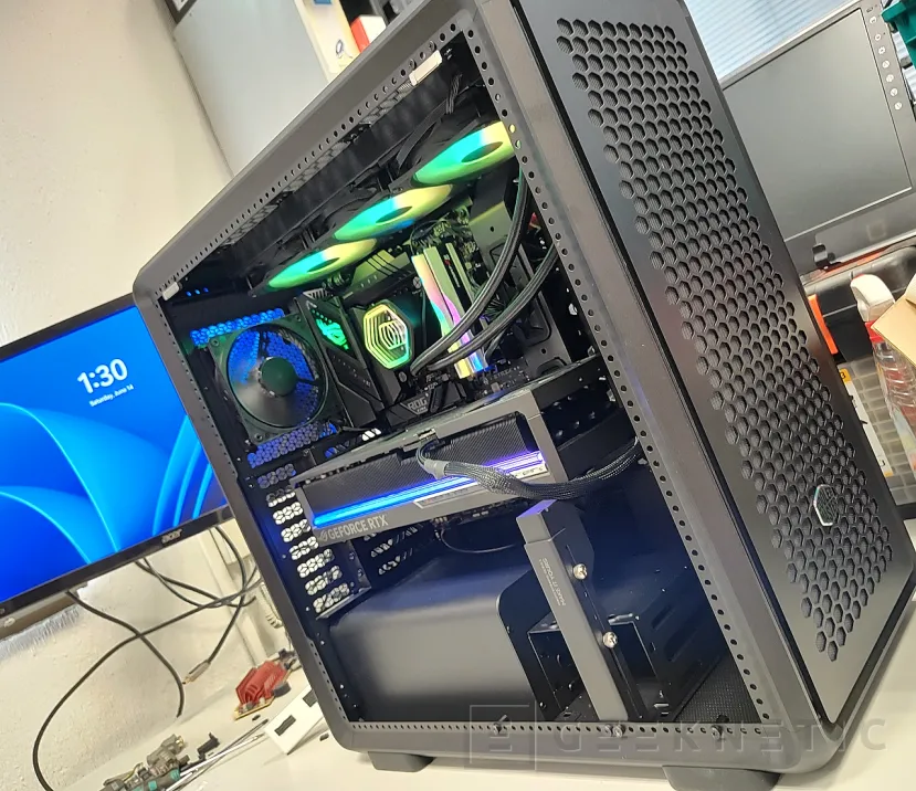 Geeknetic Cooler Master MasterFrame 600 Review 18