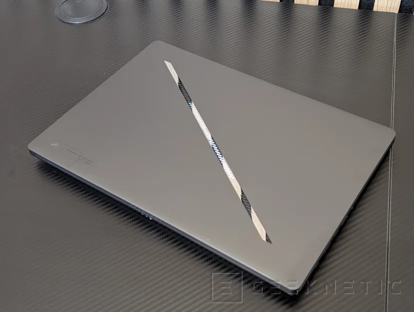 Geeknetic ASUS ROG Zephyrus G14 (2025) GA403 Review 2