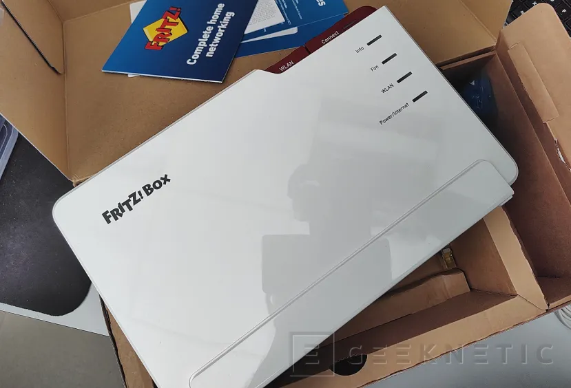 Geeknetic AVM FRITZ!Box 5690 Pro Review 4