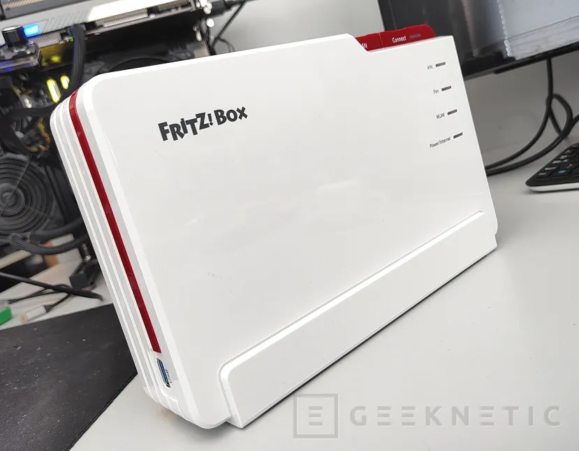 Geeknetic AVM FRITZ!Box 5690 Pro Review 7