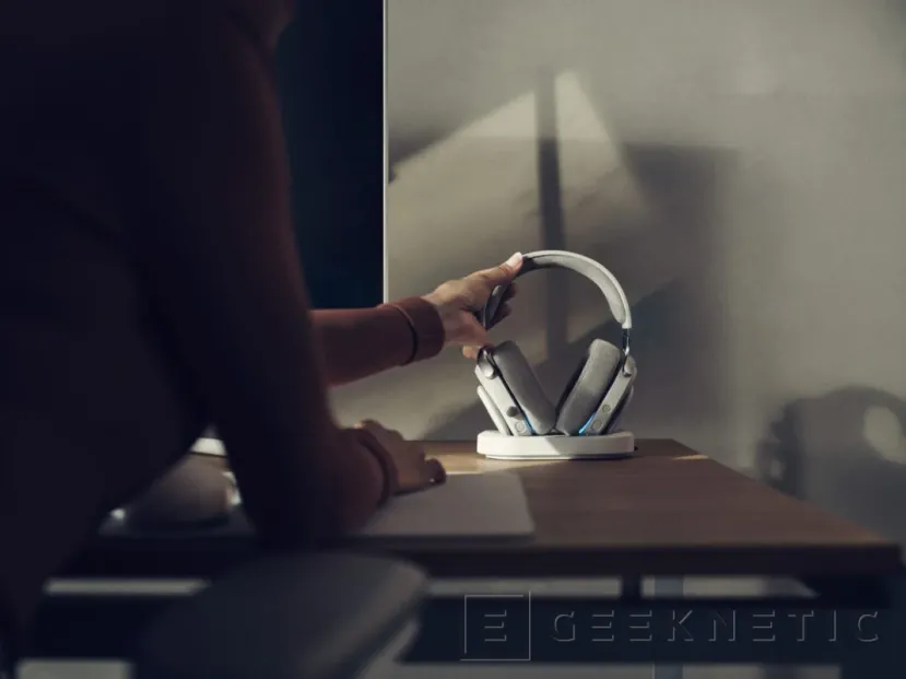 Geeknetic Los auriculares inalámbricos para jugadores Fractal Scape ya están disponibles a nivel mundial 3