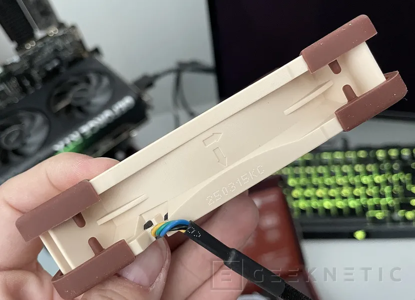 Geeknetic Noctua NF-A12x25 G2 PWM Review 4