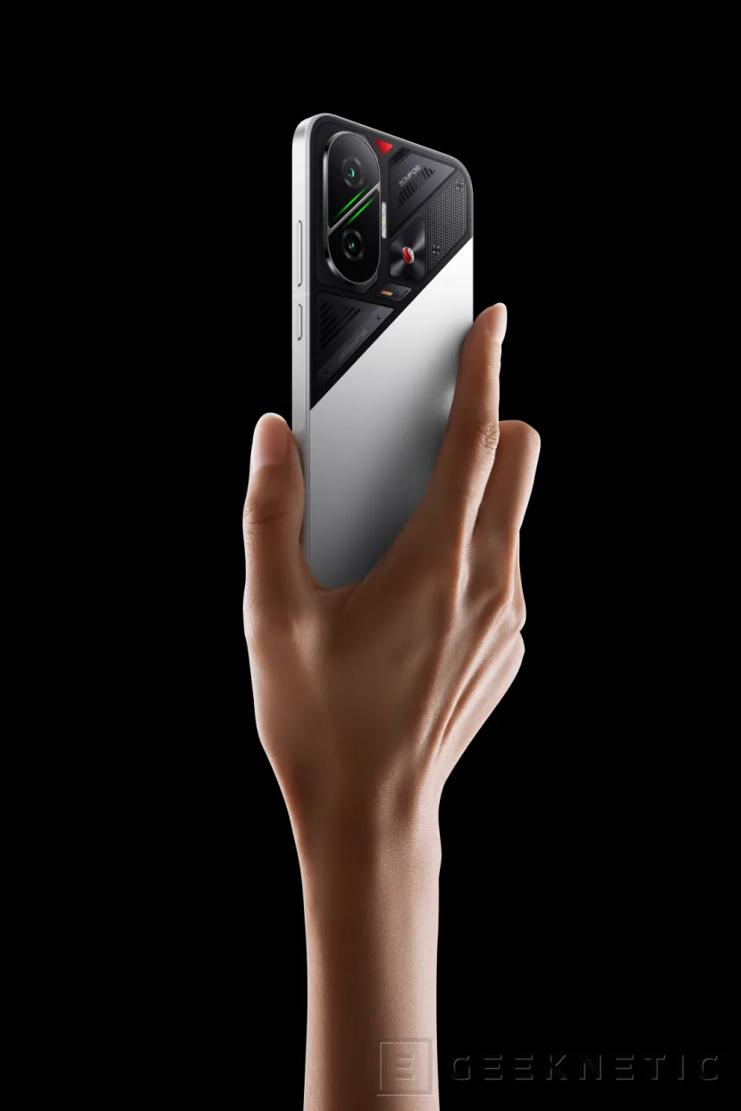 Geeknetic El POCO F7 viene con un Snapdragon 8s Gen 4, sensor principal Sony de 50 MP y batería de 6.500 mAh con carga de 90 W 4