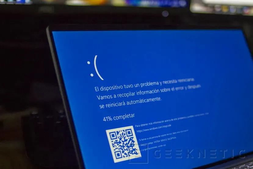 Geeknetic Microsoft confirma el adiós a la pantalla azul de la muerte en Windows: pronto tendrá fondo negro y menos elementos 2