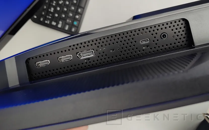 Geeknetic Juega de escándalo combinando una Radeon RX 9070 XT y monitor OLED de Gigabyte 7