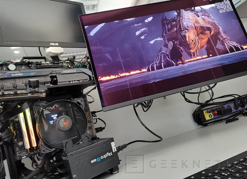 Geeknetic Juega de escándalo combinando una Radeon RX 9070 XT y monitor OLED de Gigabyte 22
