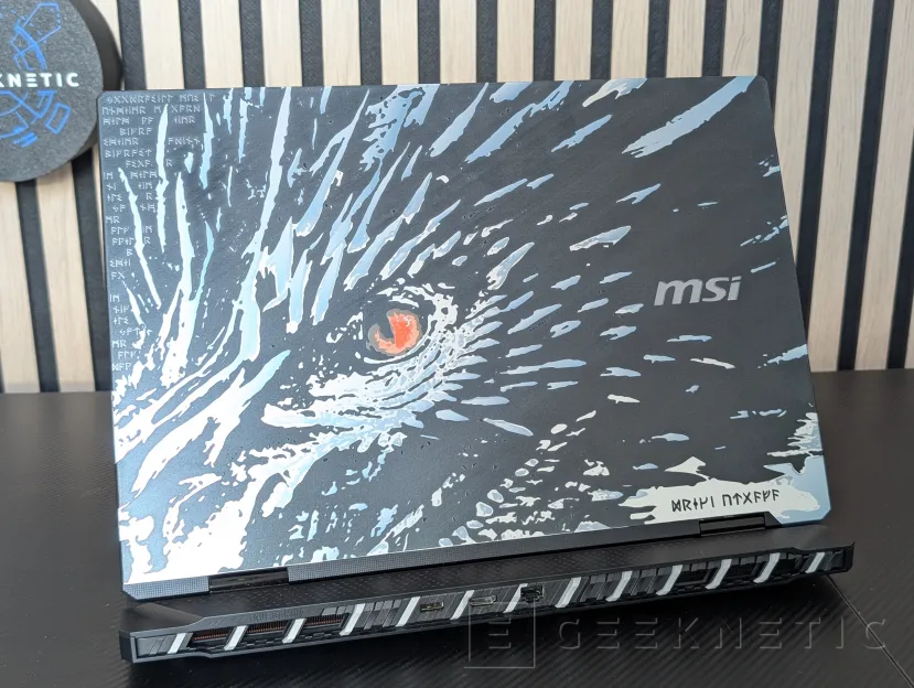 Geeknetic MSI Titan 18 HX Dragon Edition Review con RTX 5080 3