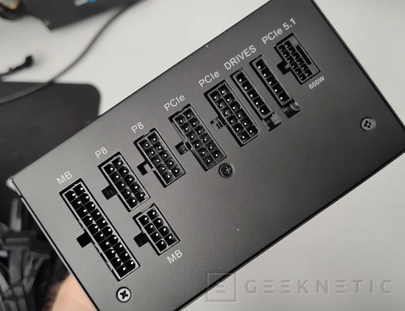 Geeknetic Be quiet! Pure Power 13 M 850W Review 8