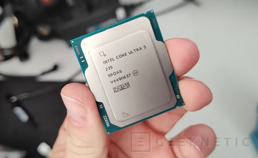 Geeknetic Intel Core Ultra 5 235 Review 2