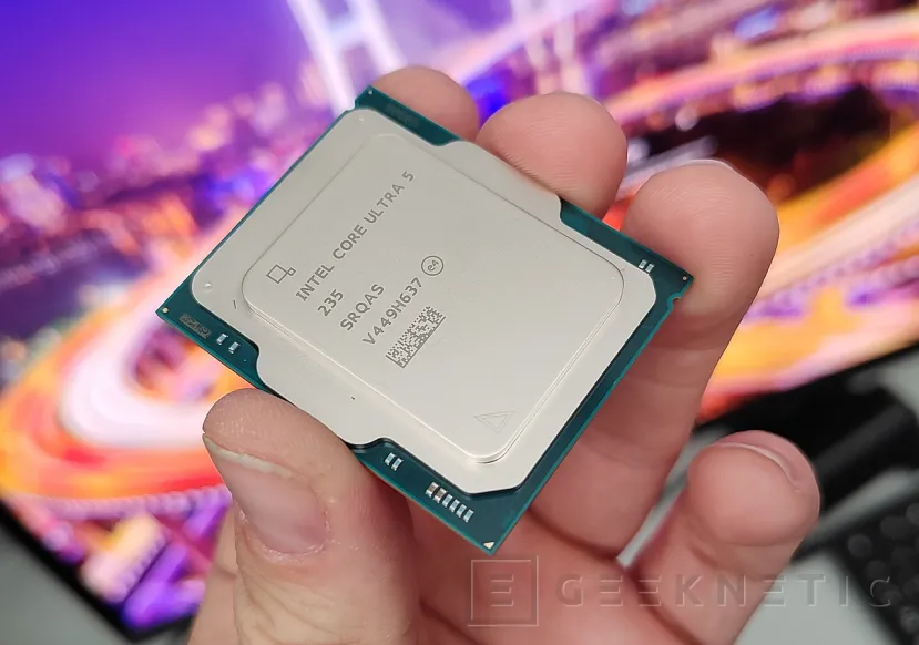 Geeknetic Intel Core Ultra 5 235 Review 4