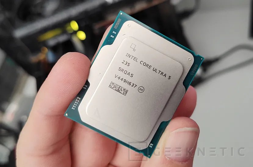 Geeknetic Intel Core Ultra 5 235 Review 8