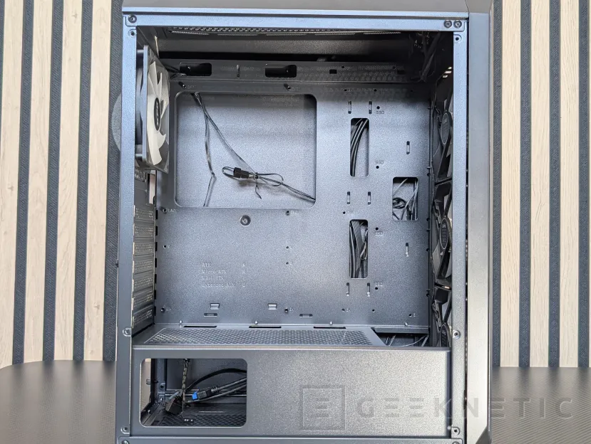 Geeknetic XPG VALOR AIR PLUS Review 4