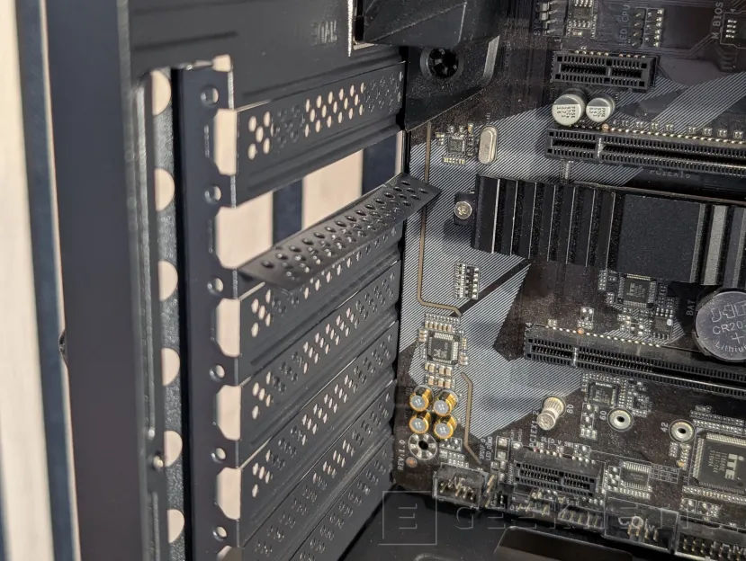Geeknetic XPG VALOR AIR PLUS Review 15