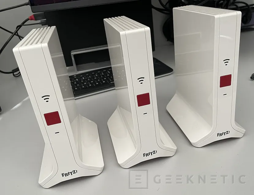 Geeknetic AVM FRITZ!Mesh Set 4200 Review 9