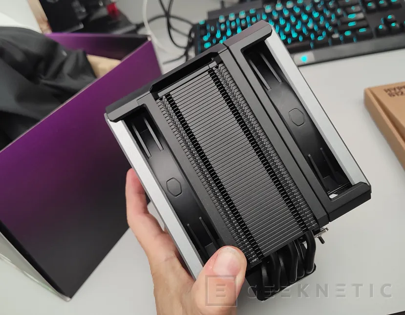 Geeknetic Cooler Master Hyper 612 APEX Review 7