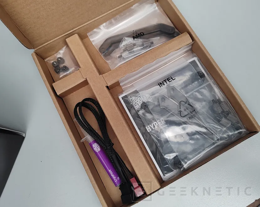 Geeknetic Cooler Master Hyper 612 APEX Review 2