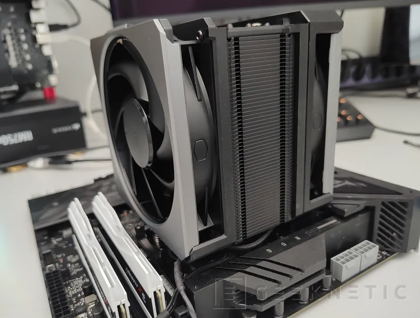 Geeknetic Cooler Master Hyper 612 APEX Review 24
