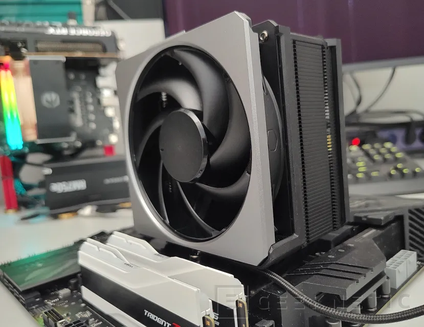 Geeknetic Cooler Master Hyper 612 APEX Review 22