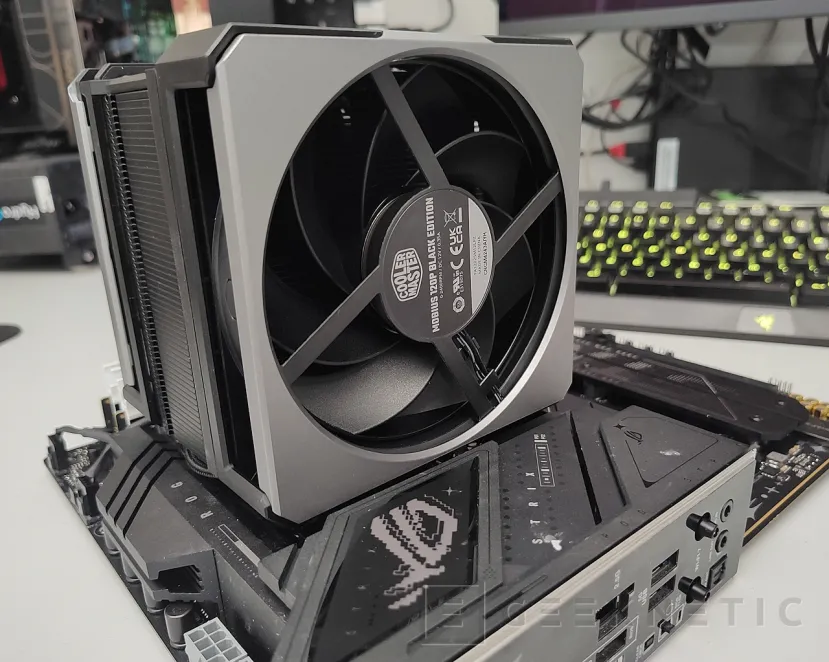 Geeknetic Cooler Master Hyper 612 APEX Review 25
