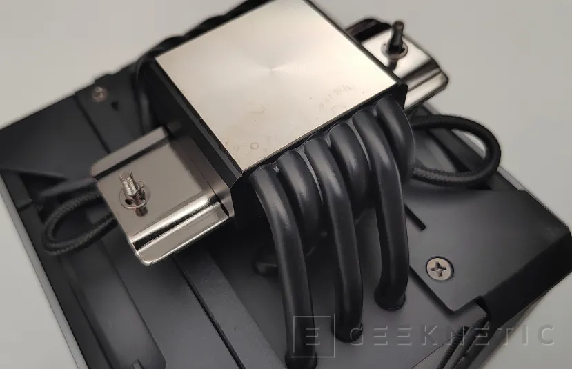 Geeknetic Cooler Master Hyper 612 APEX Review 10