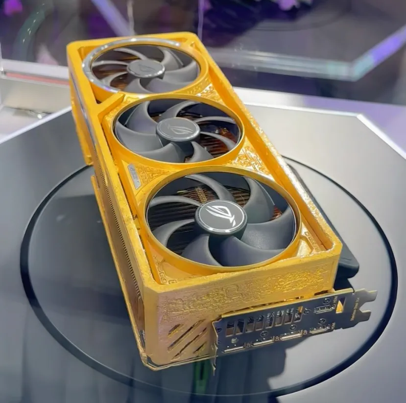 Geeknetic ASUS ha mostrado una NVIDIA RTX 5090 ROG ASTRAL construida con 5 kilos de oro 3