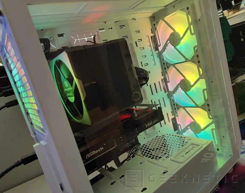 Geeknetic ENDORFY ARX 700 White ARGB Review 23