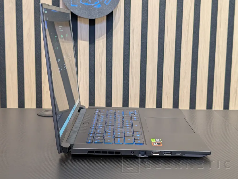 Geeknetic Gigabyte AERO X16 1VH Review 3