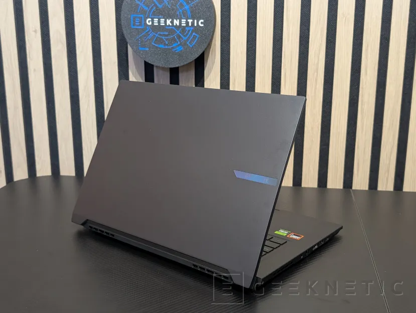 Geeknetic Gigabyte AERO X16 1VH Review 2